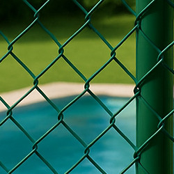 Malla simple torsion 1 m. de alto 25m. de largo Plastificada Verde 3mm. grosor